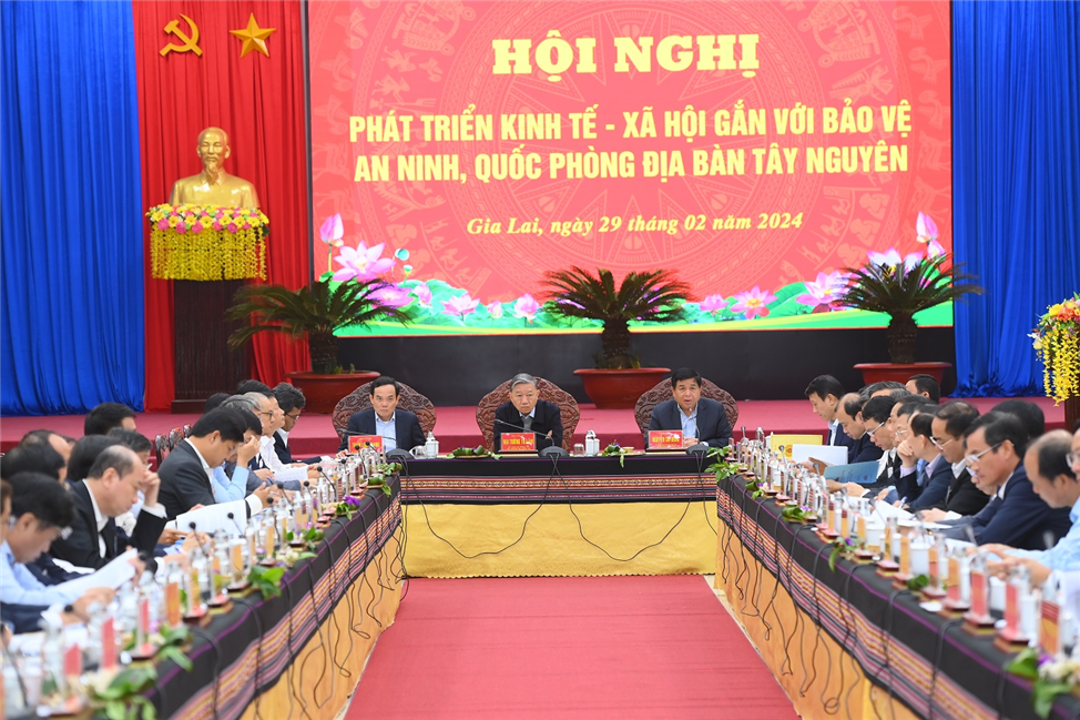 Quyết liệt thúc đẩy điểm đột phá, "đánh thức", khai thác tiềm năng, lợi thế của vùng Tây Nguyên